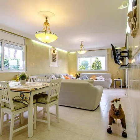 Vil·la Catalunya Casas Costa Dorada Paradise, 2 Km From Beach! Cunit
